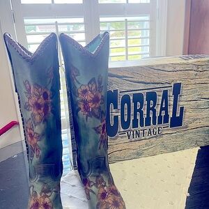 Western Corral vintage tall boots hand painted size9 excellent condition